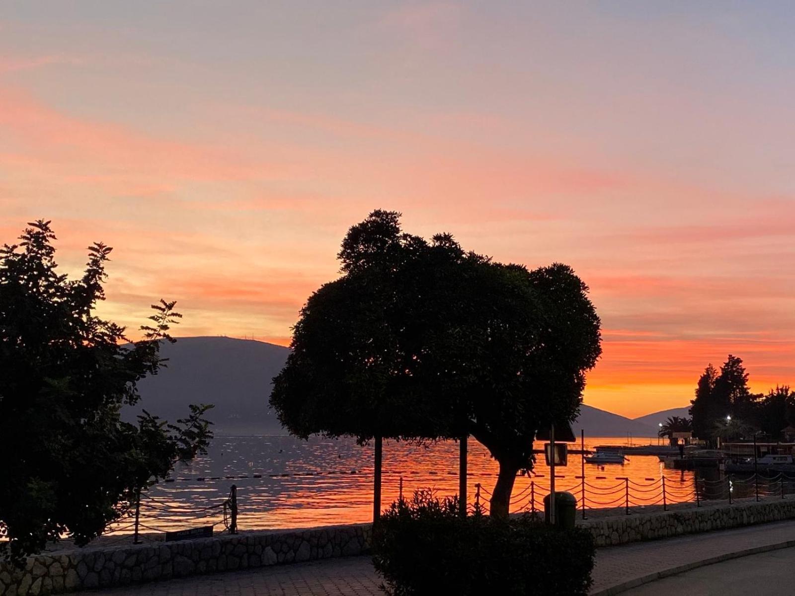 Apartment Casa Sul Mare Tivat Eksteriør bilde